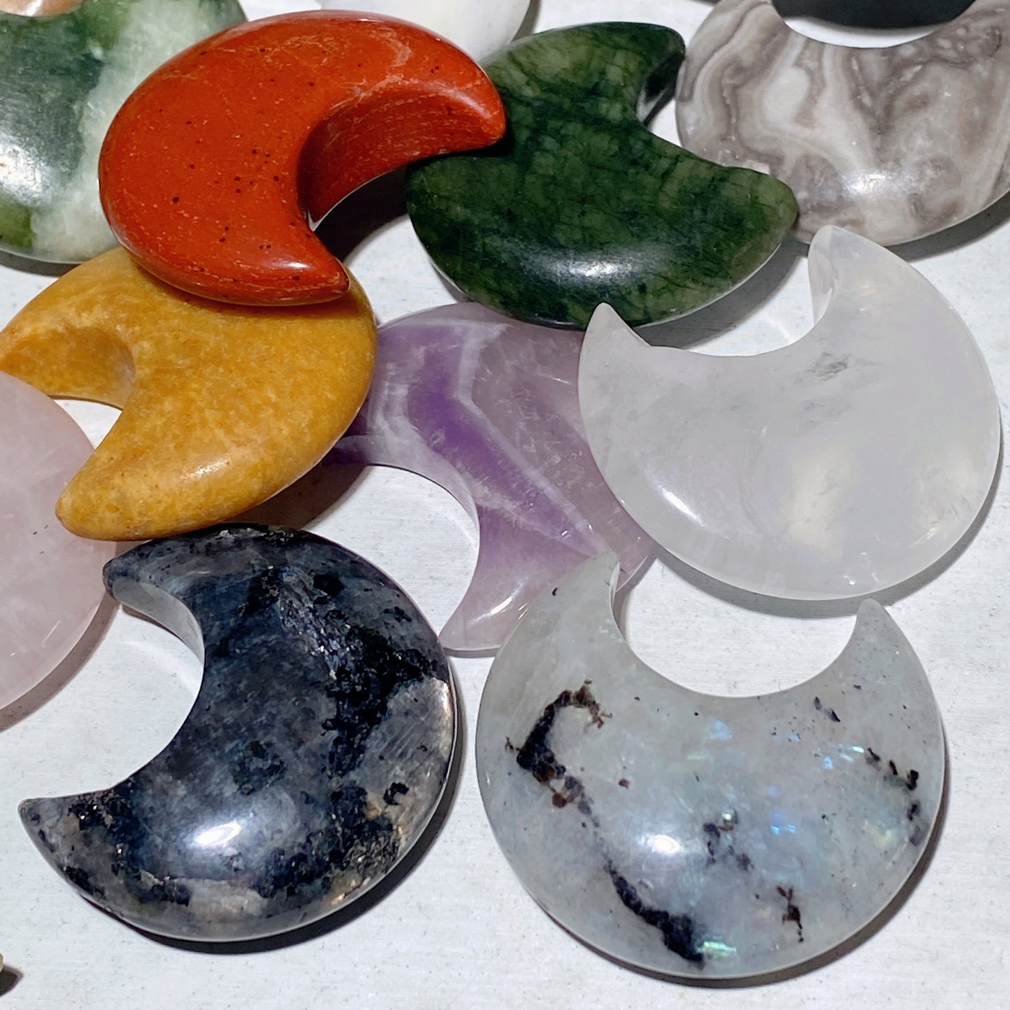1.2" Mixed Crystal Moon Carvings Bag Bulk Wholesale