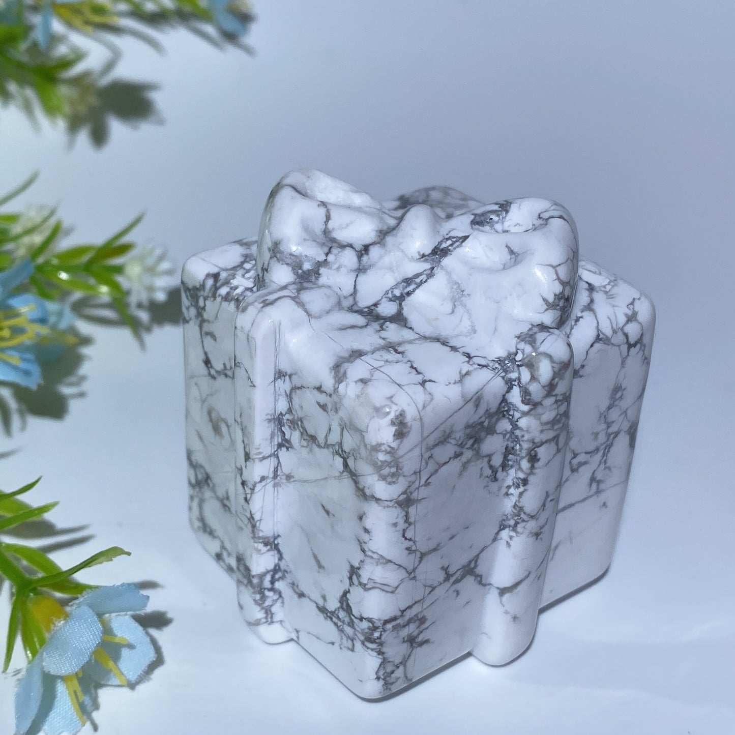 2.0"-2.2" Mixed Crystal Gift Box Carvings for Christmas Decor Bulk Wholesale