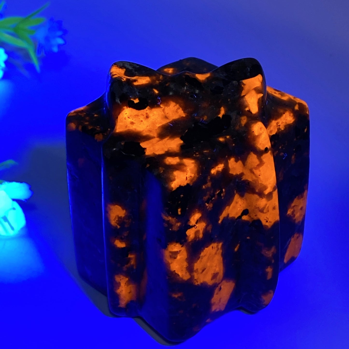 2.0"-2.2" Mixed Crystal Gift Box Carvings for Christmas Decor Bulk Wholesale