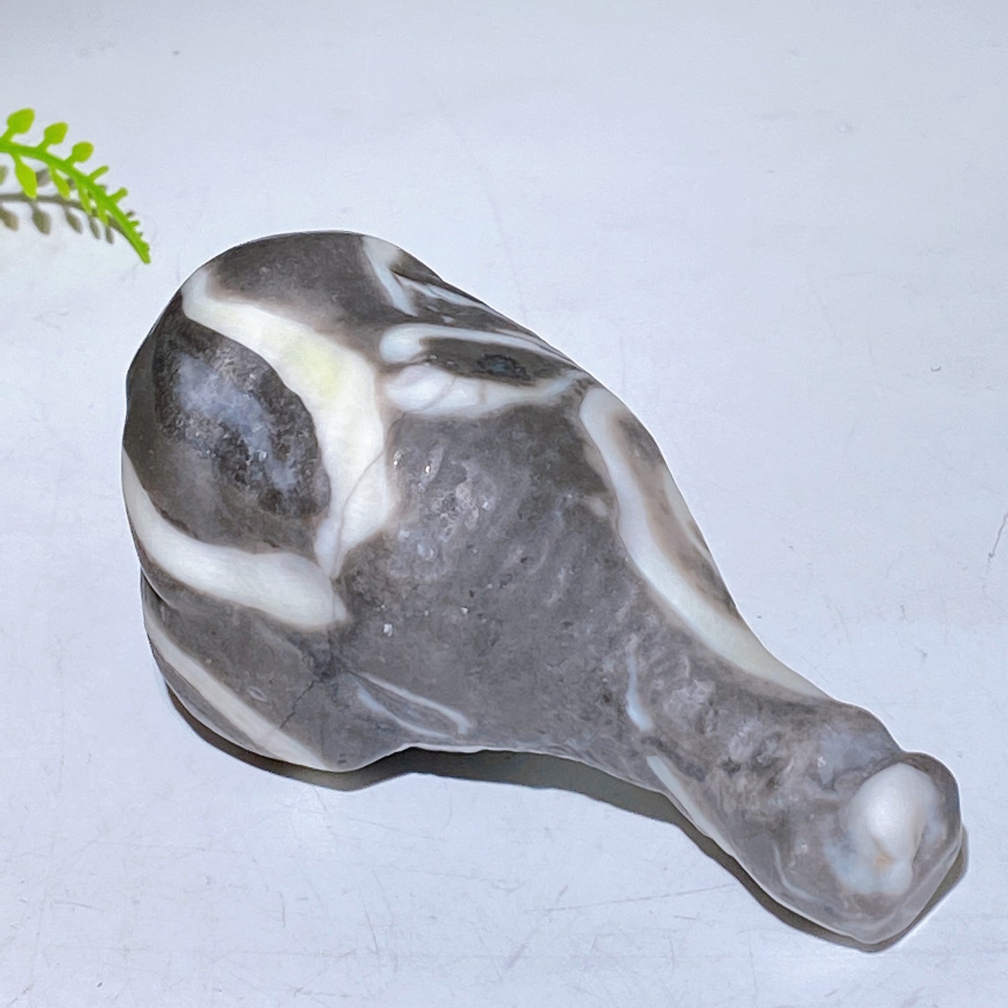 Natural Yellow Jade Shell Stone Chicken Leg Carving Wholesale