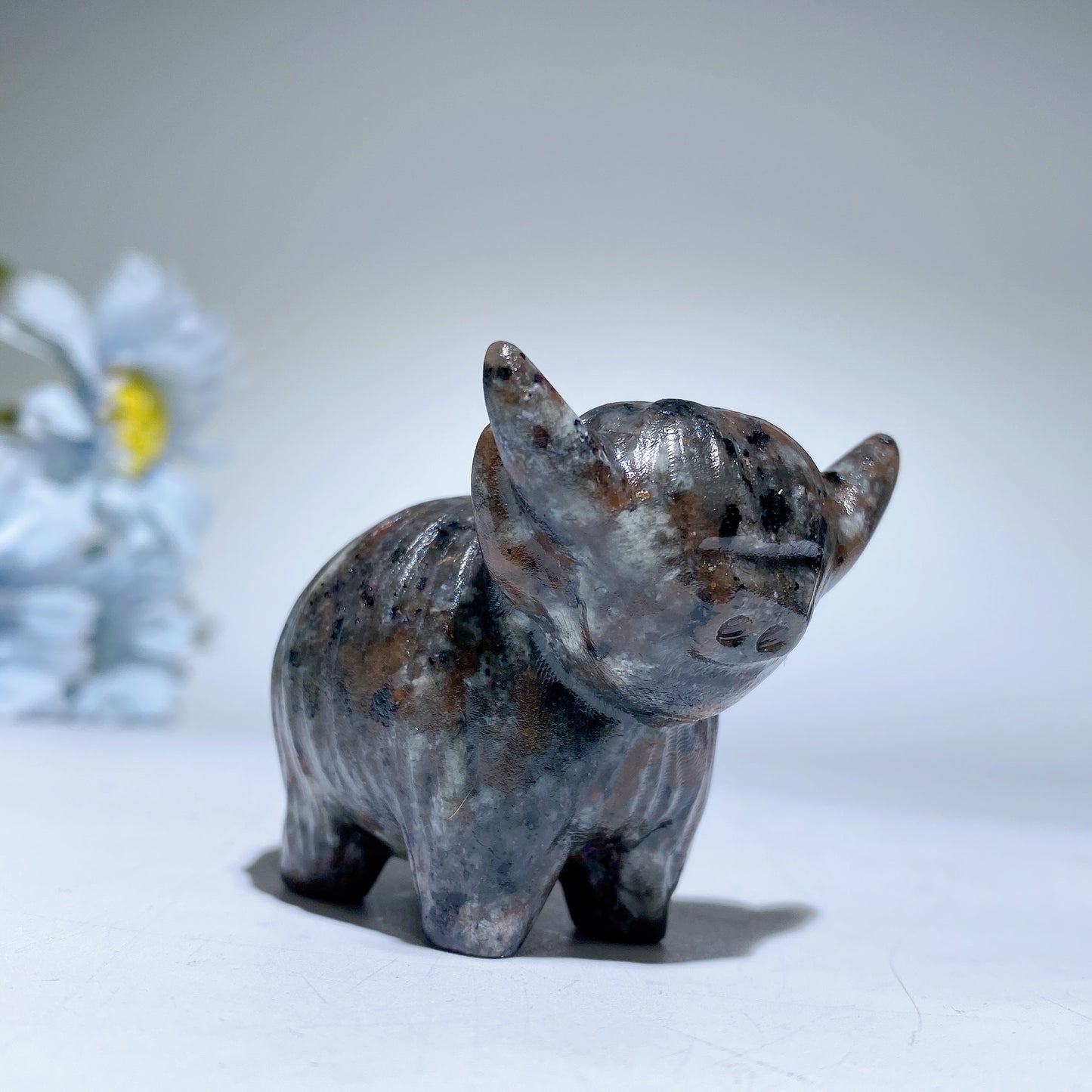 2.1" Mixed Crystal Highland Cattle Carvings Bulk Wholesale