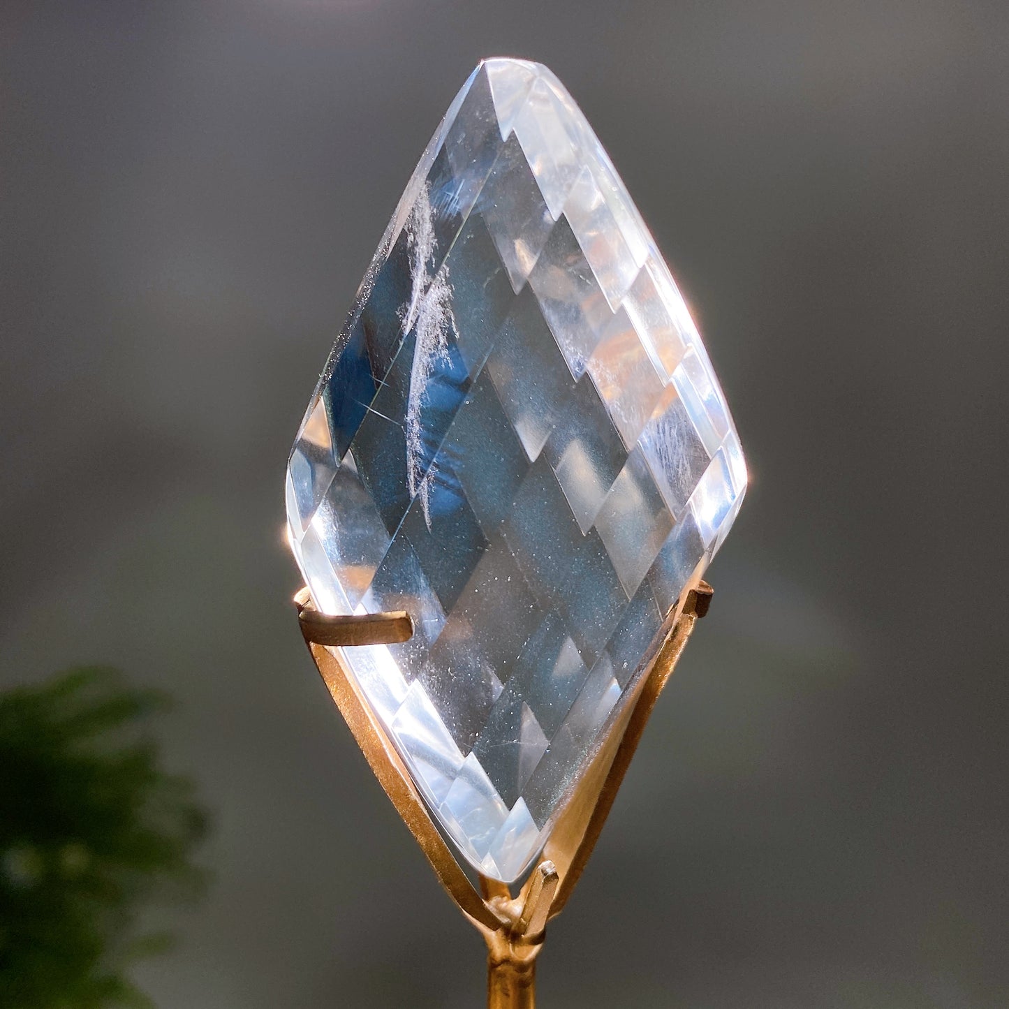 Faceted Clear Quartz Water-drop Diamond Curved Rhombus with Stand Wholesale