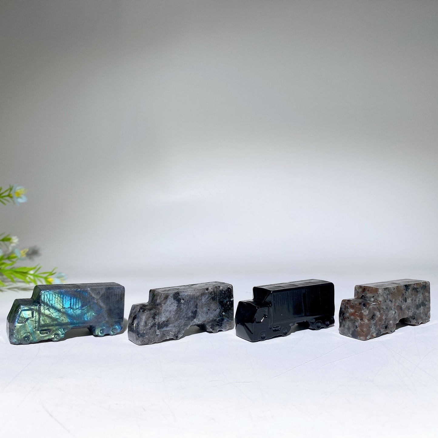 2.2" Crystal Trailer Carvings Bulk Wholesale