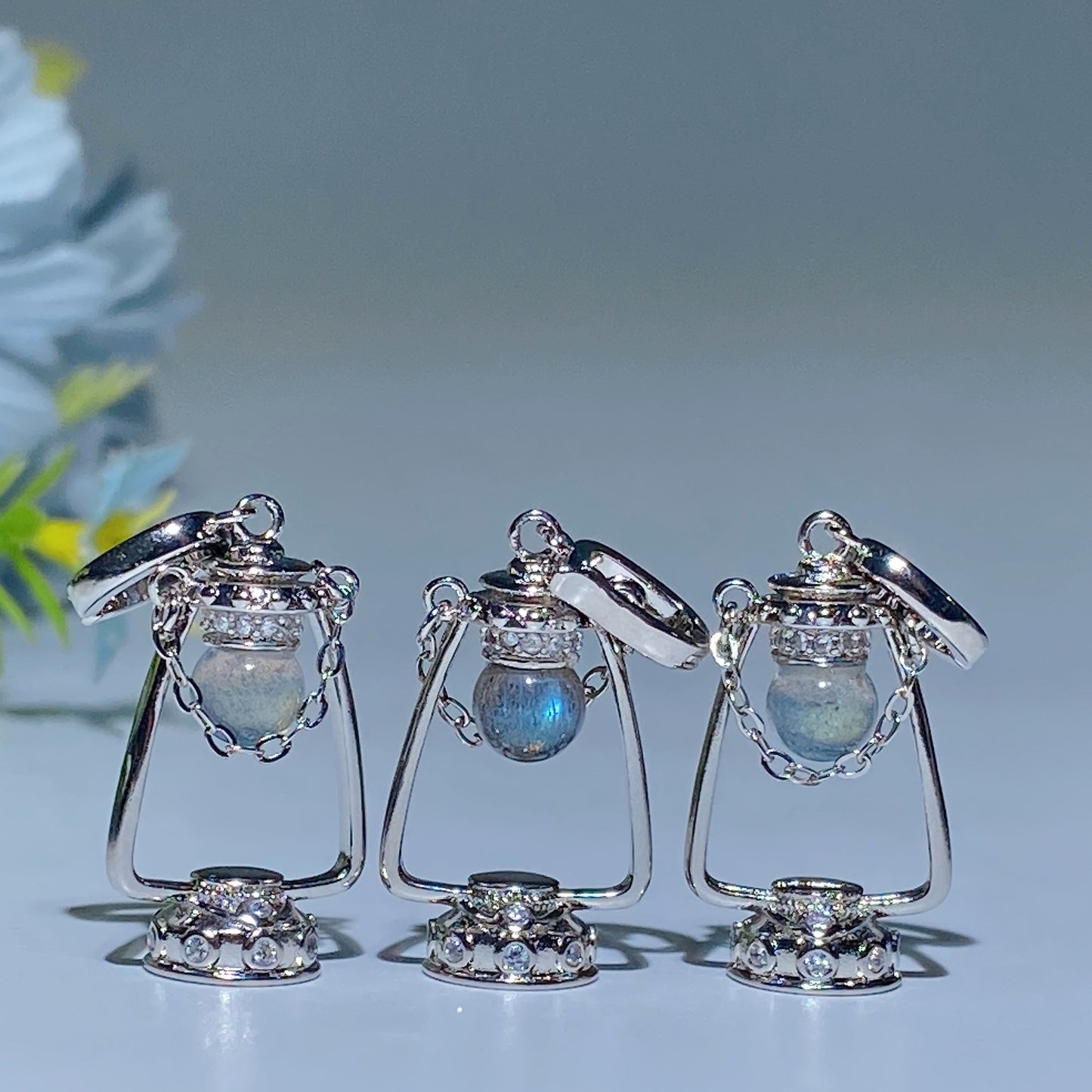 Labradorite Lamp Shape Pendant Crystal Healing Bulk Wholesale