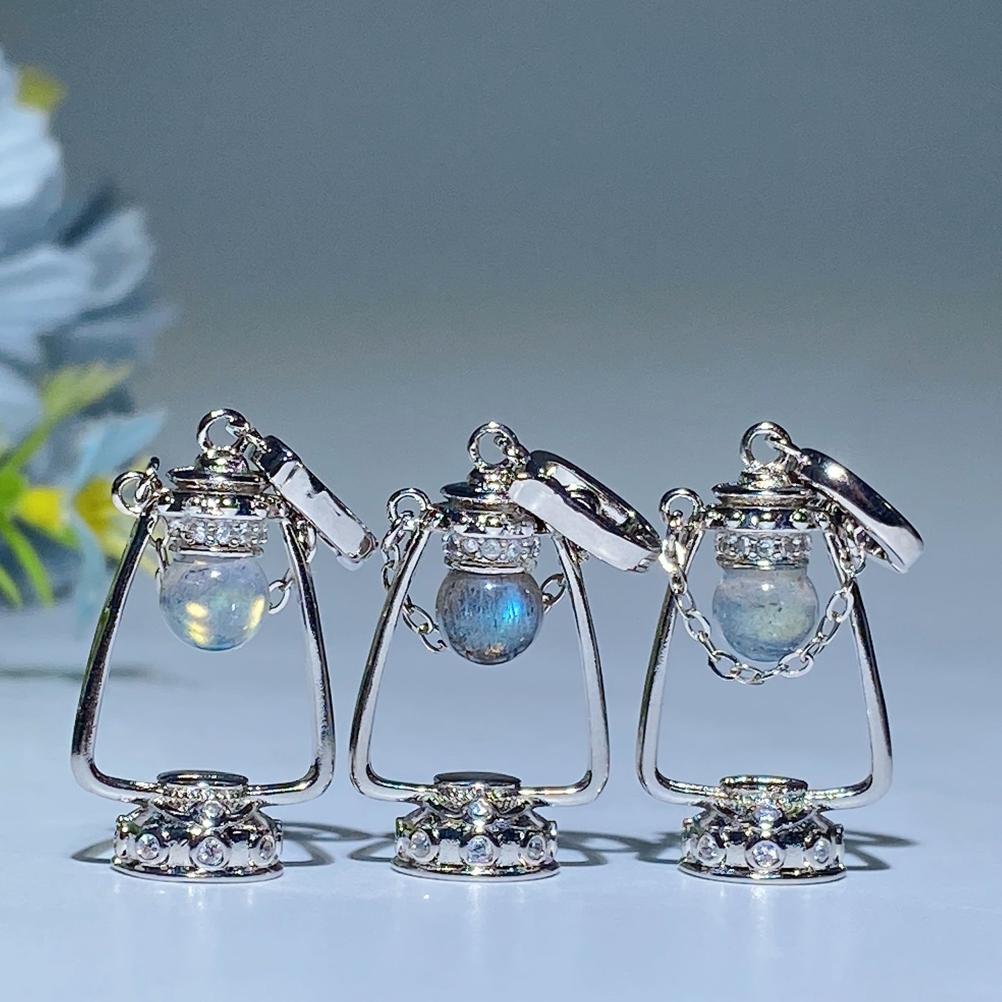 Labradorite Lamp Shape Pendant Crystal Healing Bulk Wholesale