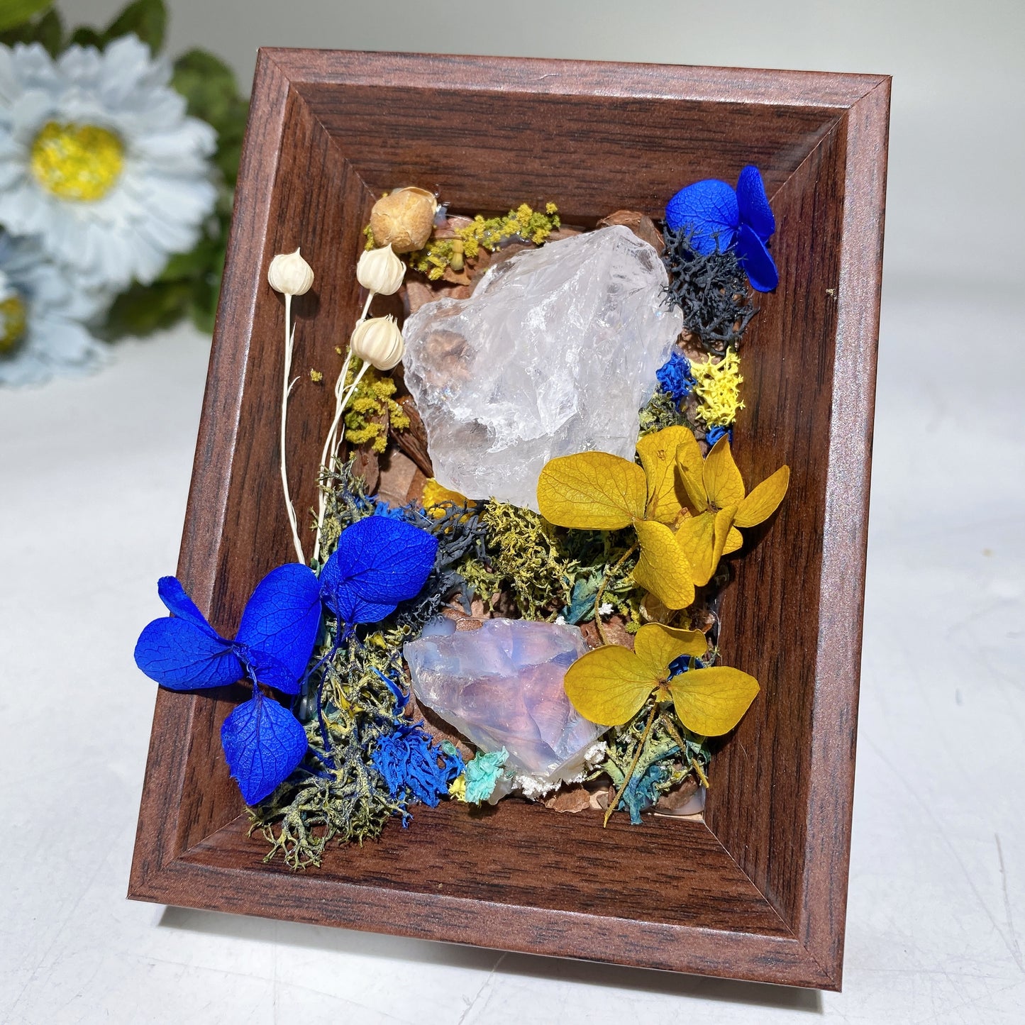 Crystal Scenery in Wooden Photo Frame with Scent Crystal Healing Bulk Wholesale