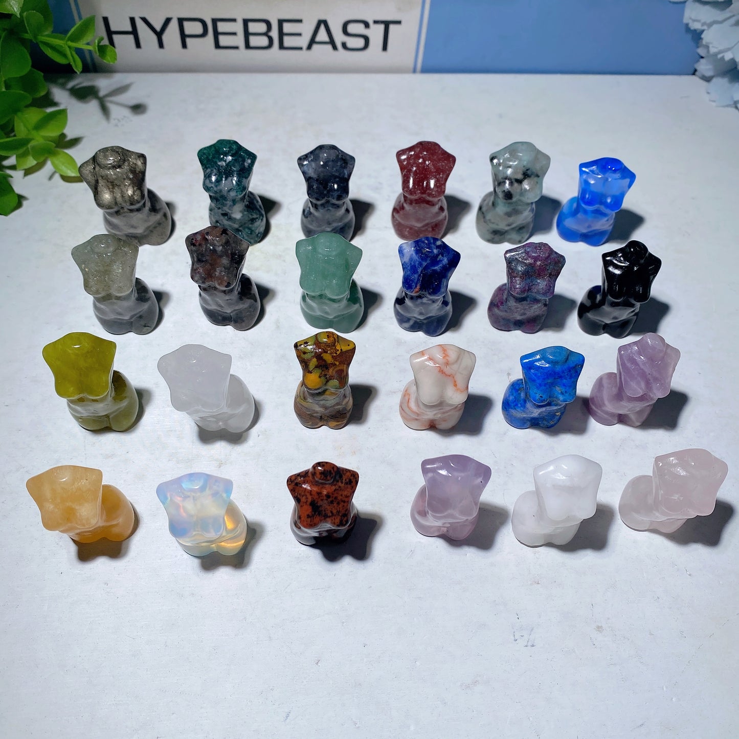 1.4" Mixed Crystal Model Carvings Bulk Wholesale