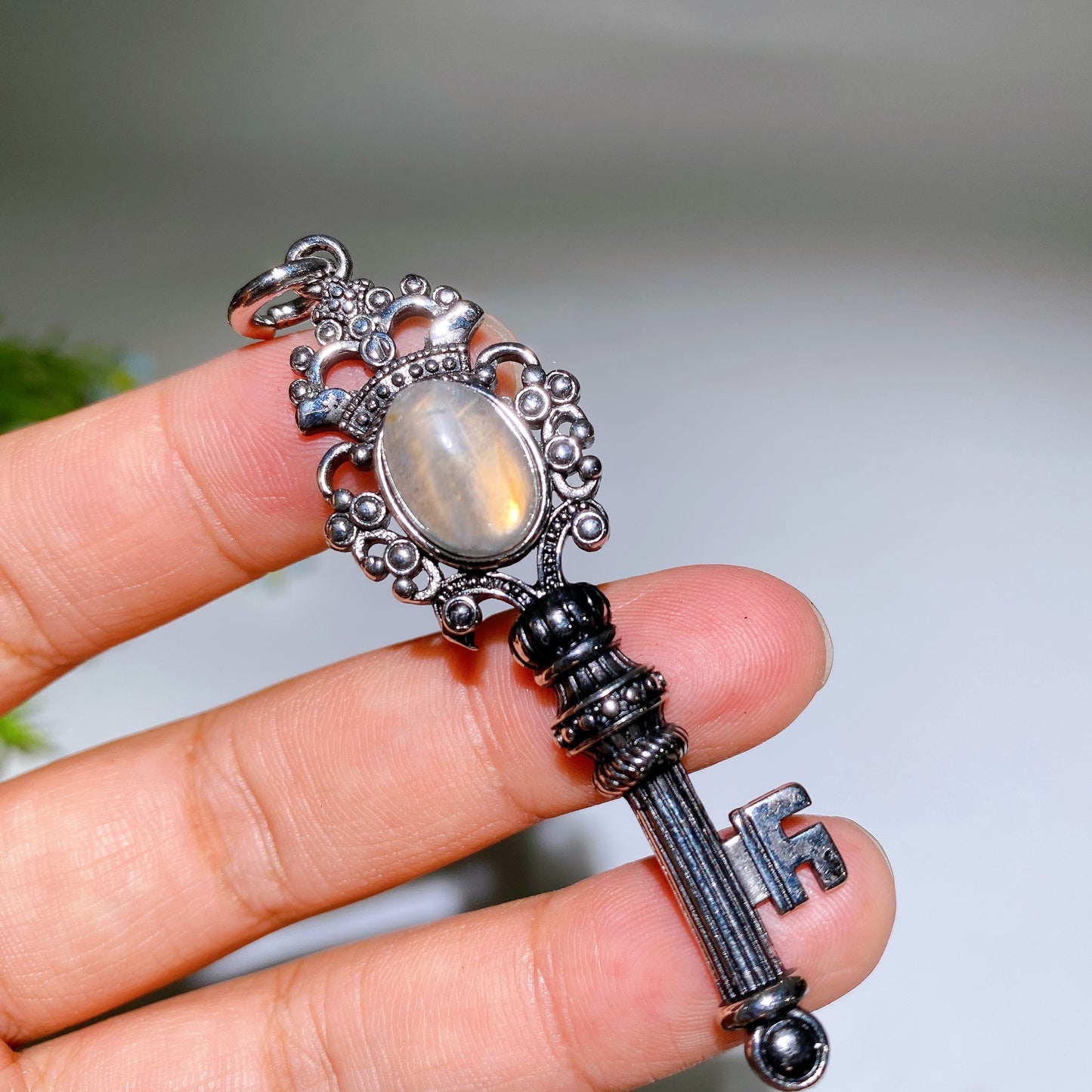 Silver Crystal Key Pendant Crystal Healing Bulk Wholesale