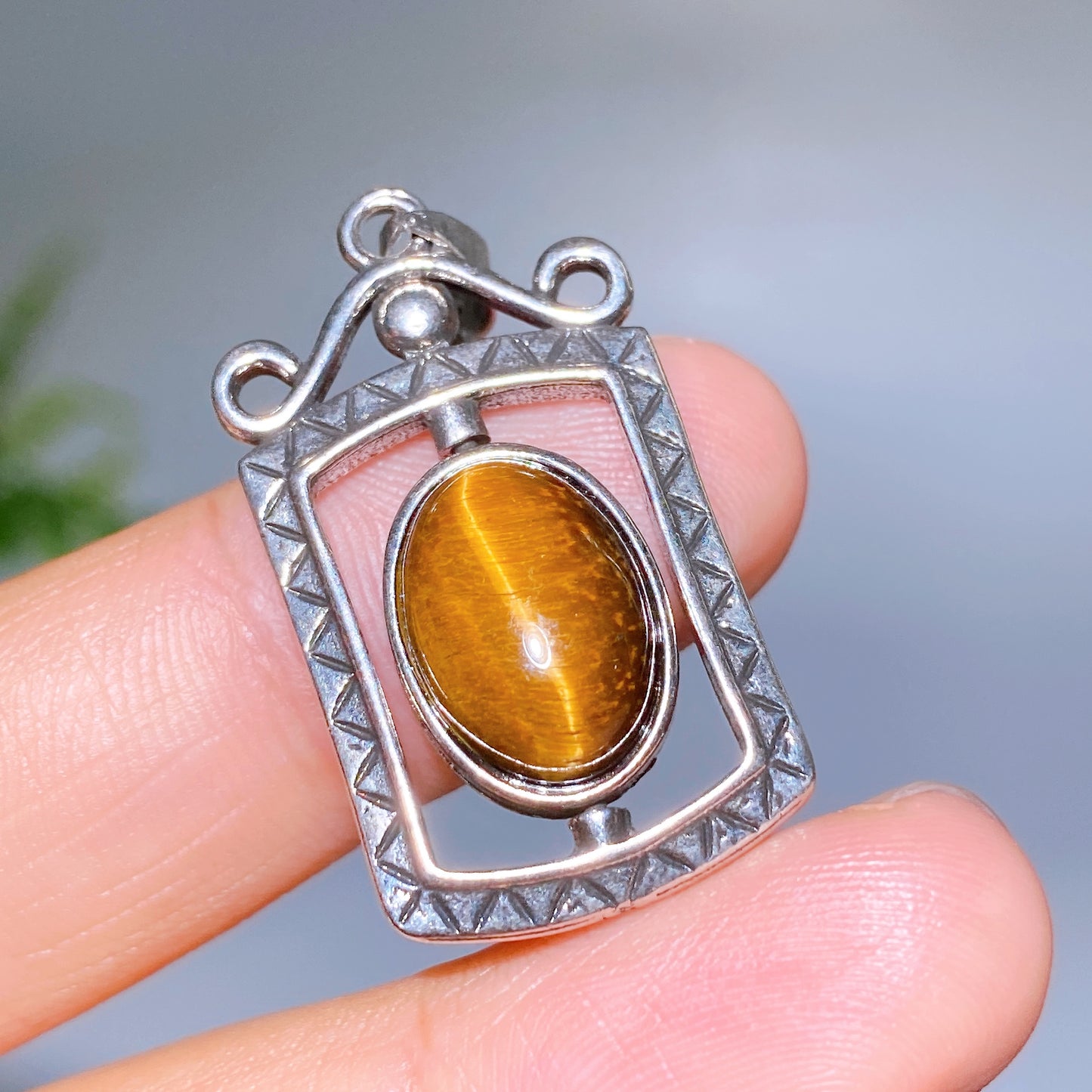Yellow Tiger's Eye Spinning Pendant Crystal Healing Bulk Wholesale