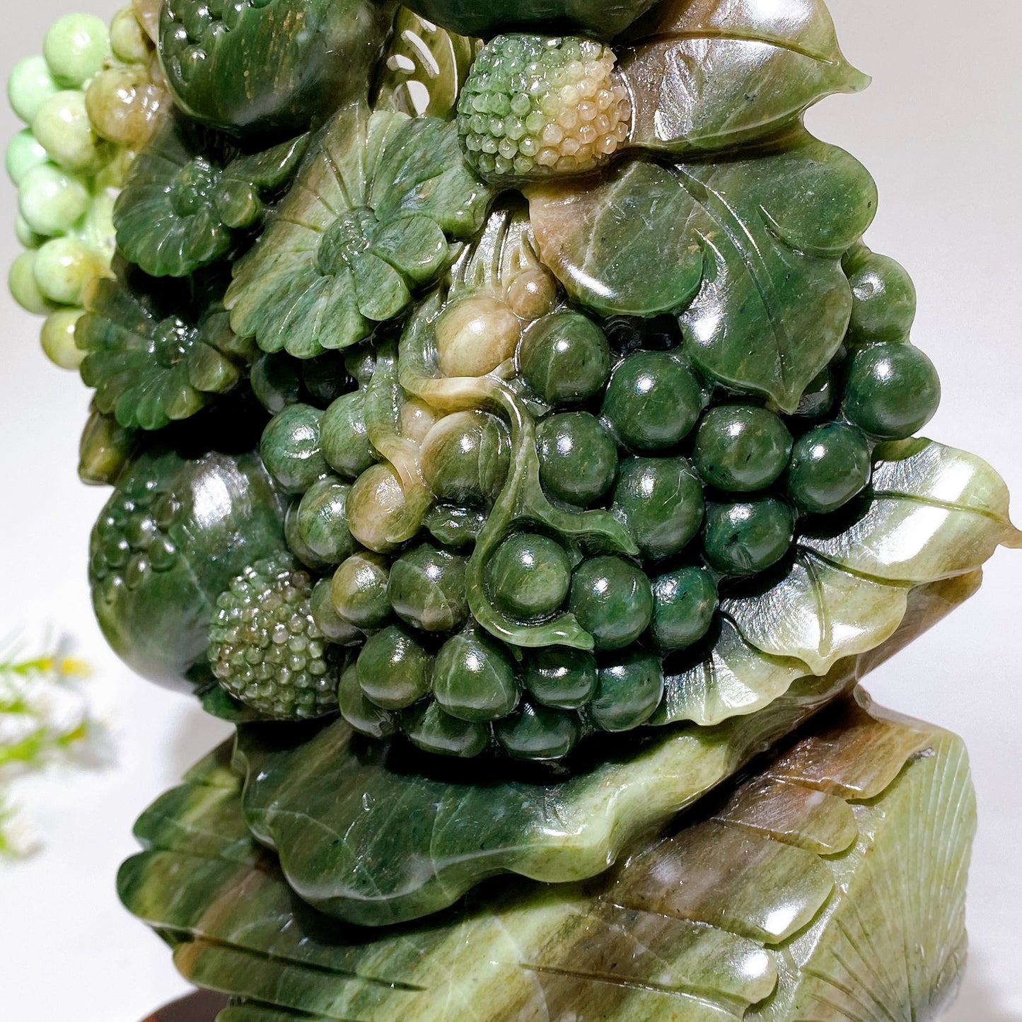 22cm Hand Carved Natural Green Jade Pomegranate Grapes with Wooden Stand Cryrstal Healing Bulk Wholesale